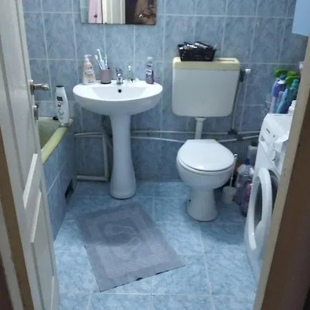Garsoniera 2 * Craiova